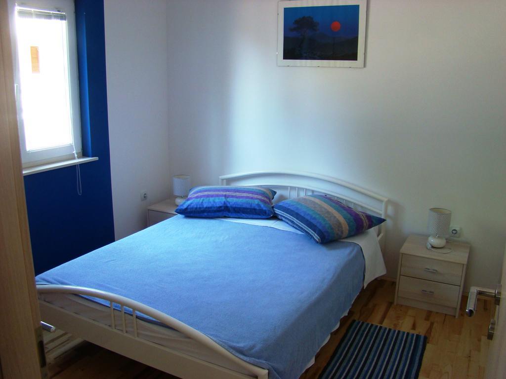 Apartments Pinus Pirovac Habitación foto